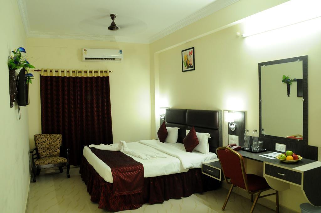 Vihas Inn Tirupati Eksteriør billede