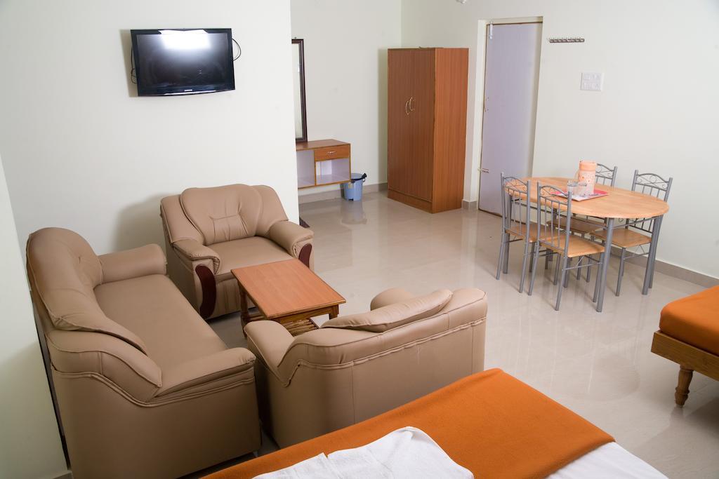 Vihas Inn Tirupati Eksteriør billede