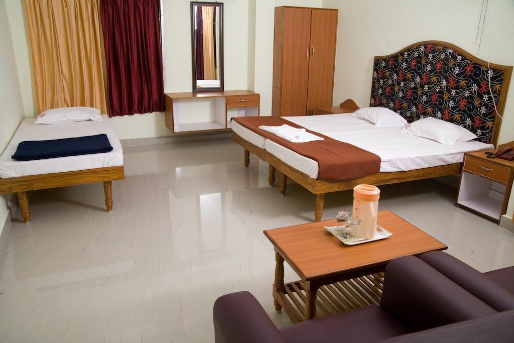 Vihas Inn Tirupati Eksteriør billede